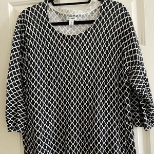 NWOT Black & White Old Navy Sweater Size XXL